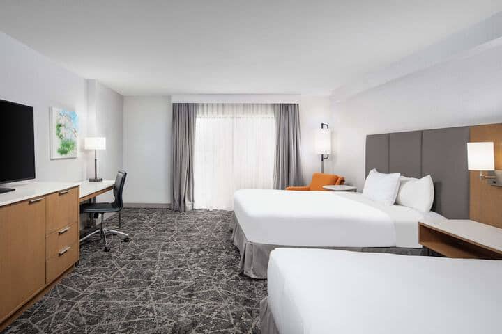 Room 9 of 42
