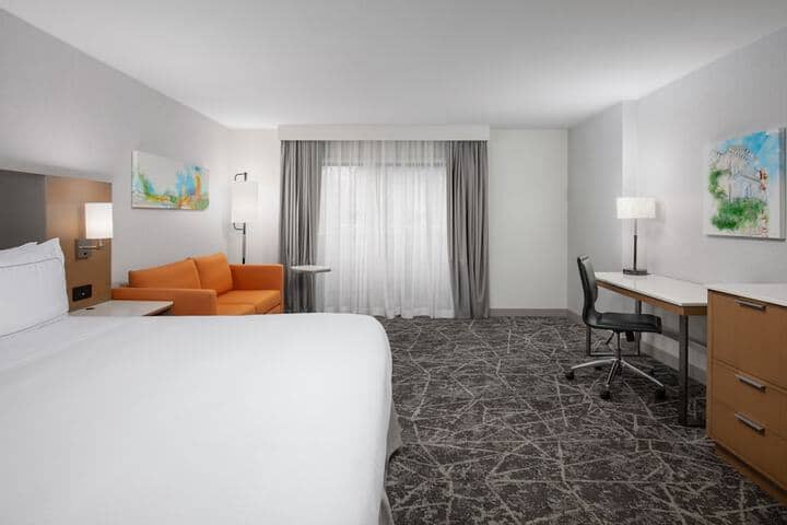 Room 11 of 42